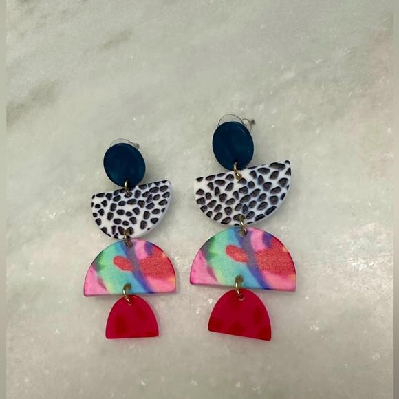 NEW Abstract earrings - Picture 2 of 3